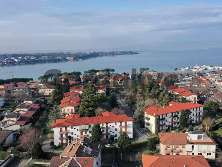 Immagine 7 di Appartamento in vendita  in Via Benaco 34 a Peschiera Del Garda