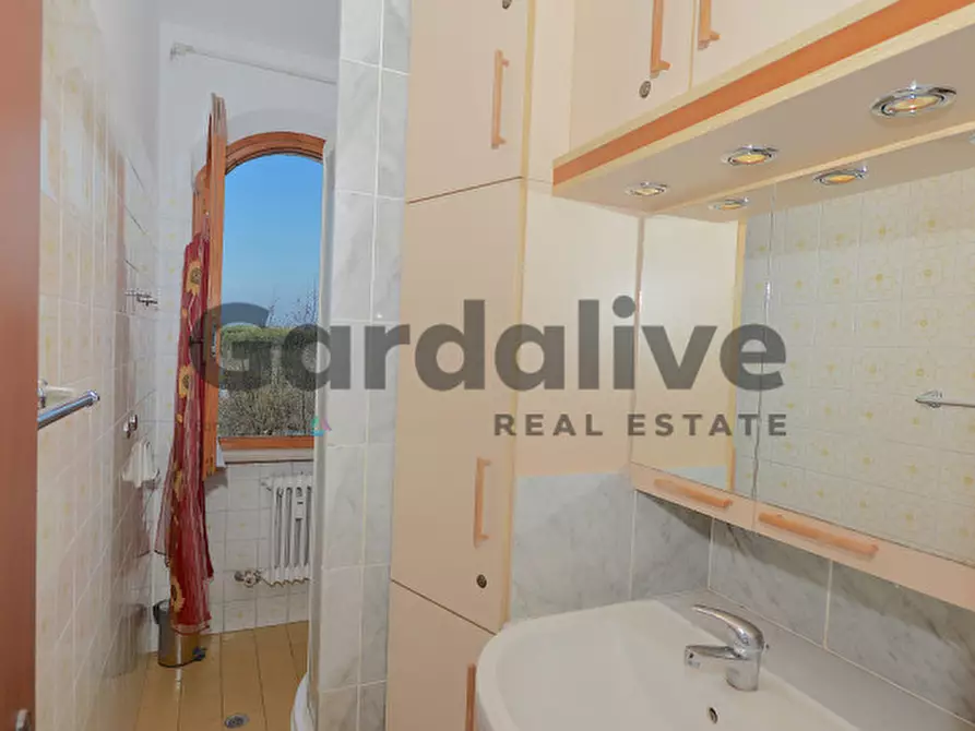 Immagine 16 di Appartamento in vendita  in Via Benaco 34 a Peschiera Del Garda