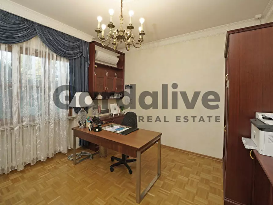 Immagine 15 di Villa in vendita  in Via Miralago 12 a Peschiera Del Garda