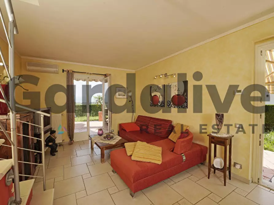 Immagine 6 di Villa in vendita  in via Tevere 1 a Peschiera Del Garda