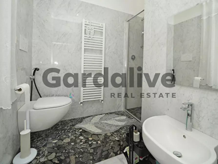 Immagine 22 di Villa in vendita  in Strada Peschiera 33 a Ponti Sul Mincio