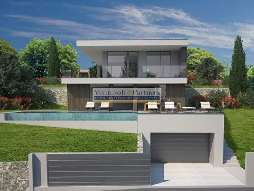 Immagine 2 di Villa in vendita  in via belvedere a Lonato del Garda