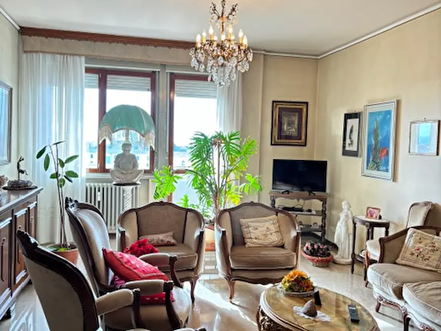 Immagine 1 di Appartamento in vendita  in via Vergerio a Padova
