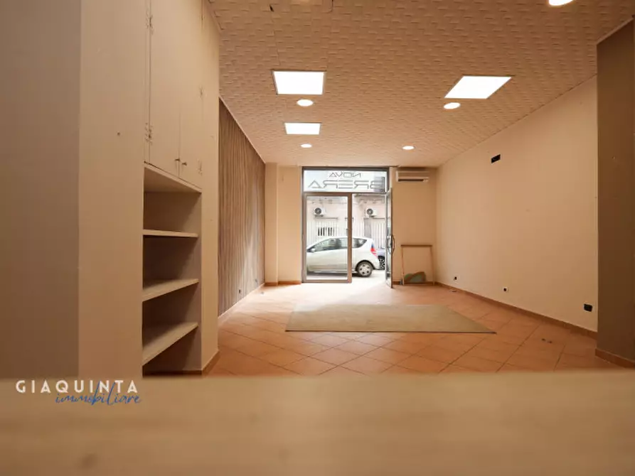 Immagine 6 di Negozio in affitto  in Via Giuseppe Garibaldi n 216 a Palagonia