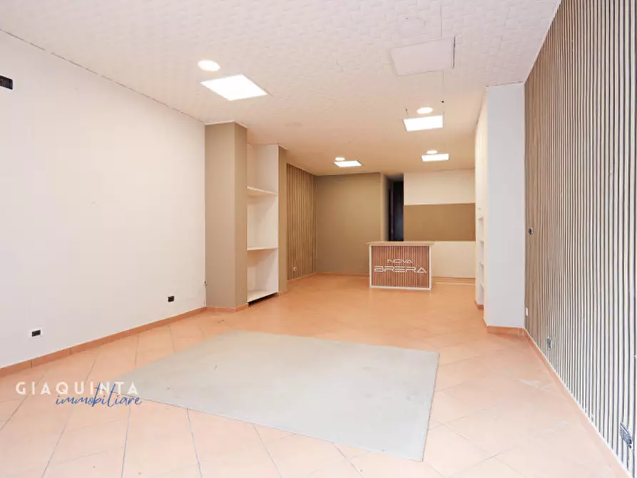 Immagine 10 di Negozio in affitto  in Via Giuseppe Garibaldi n 216 a Palagonia