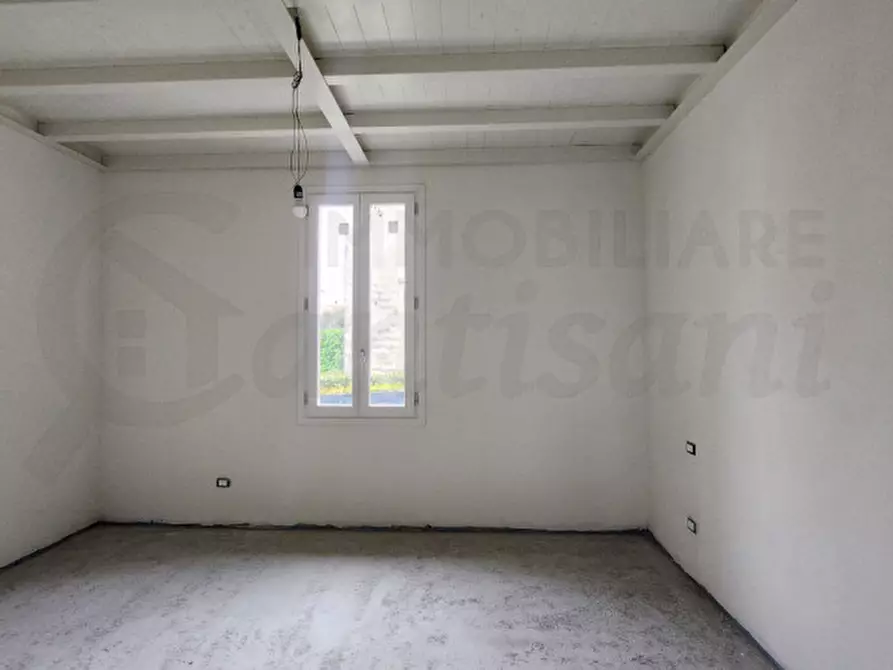 Immagine 5 di Villa in vendita  in viale Colombo a Fucecchio