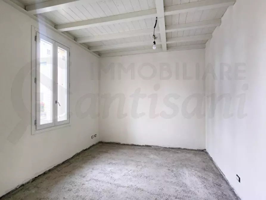 Immagine 7 di Villa in vendita  in viale Colombo a Fucecchio