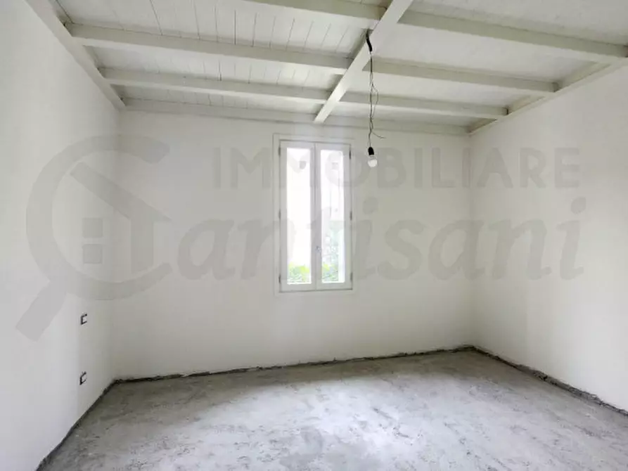 Immagine 8 di Villa in vendita  in viale Colombo a Fucecchio