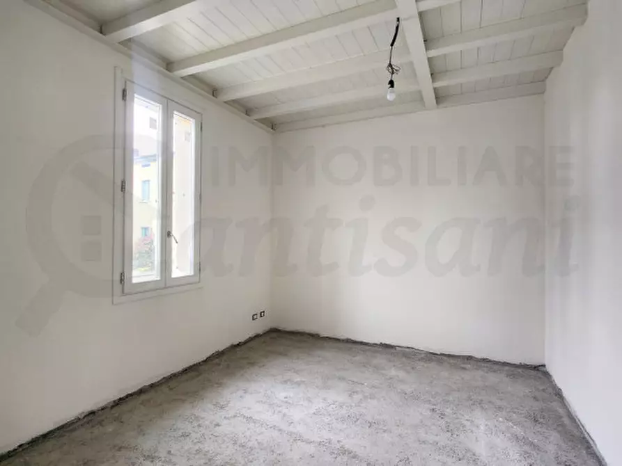 Immagine 9 di Villa in vendita  in viale Colombo a Fucecchio