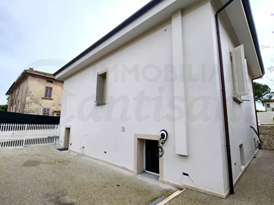 Immagine 20 di Villa in vendita  in viale Colombo a Fucecchio