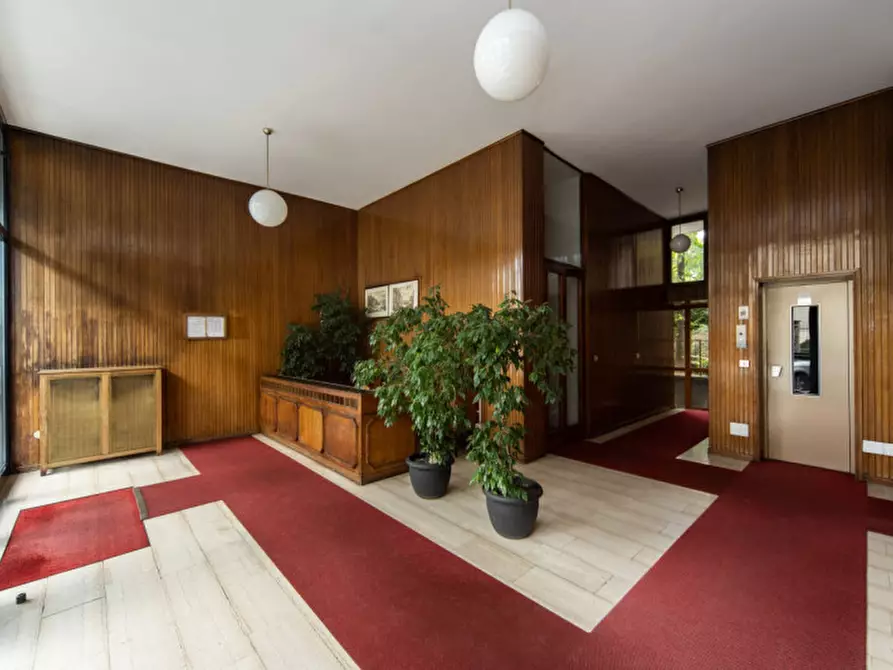 Immagine 1 di Appartamento in vendita  in VIA CAVALLOTTI  151 a Monza