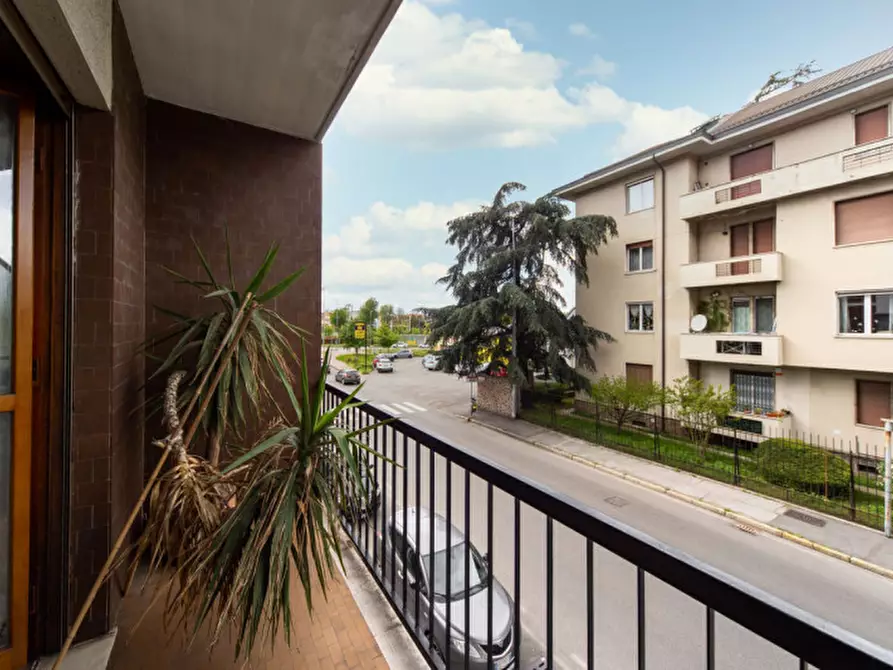 Immagine 5 di Appartamento in vendita  in VIA CAVALLOTTI  151 a Monza