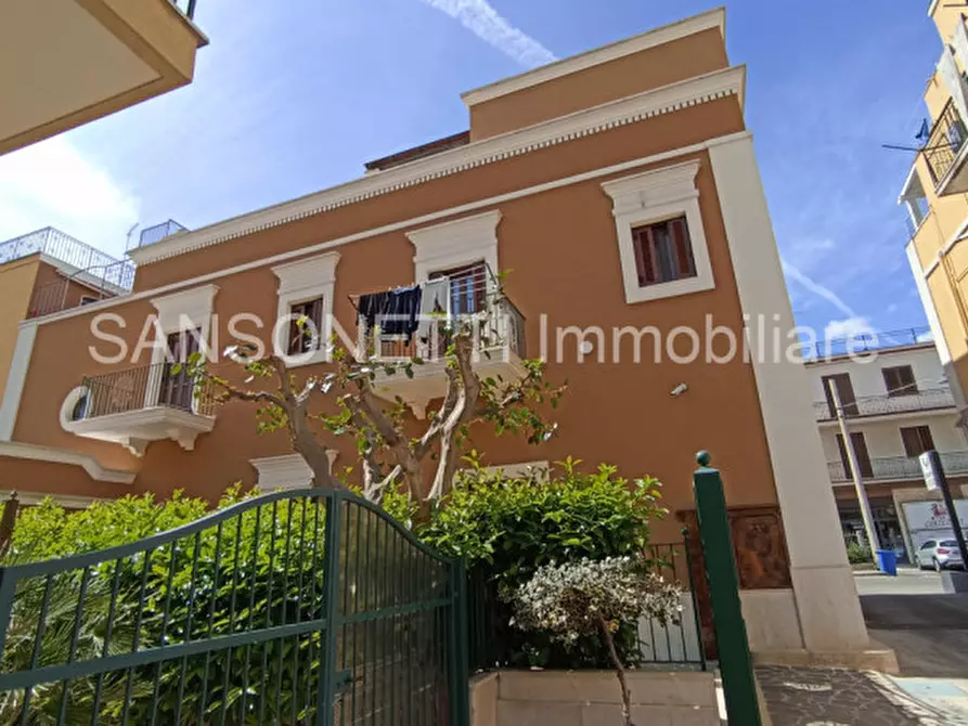 Immagine 6 di Palazzo in vendita  in NIKA a Fasano