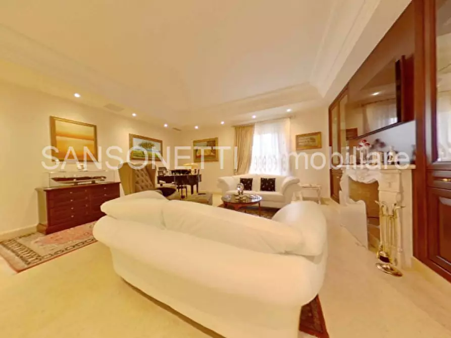 Immagine 7 di Palazzo in vendita  in NIKA a Fasano