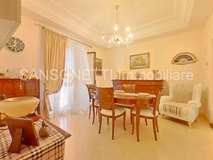 Immagine 12 di Palazzo in vendita  in NIKA a Fasano