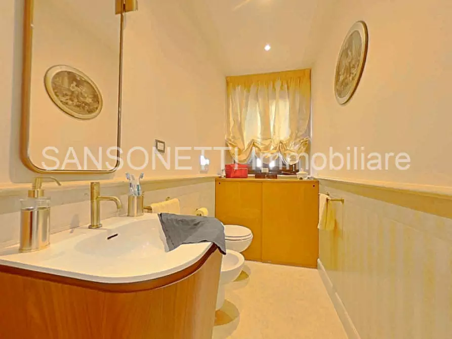 Immagine 13 di Palazzo in vendita  in NIKA a Fasano