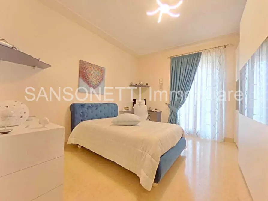 Immagine 23 di Palazzo in vendita  in NIKA a Fasano