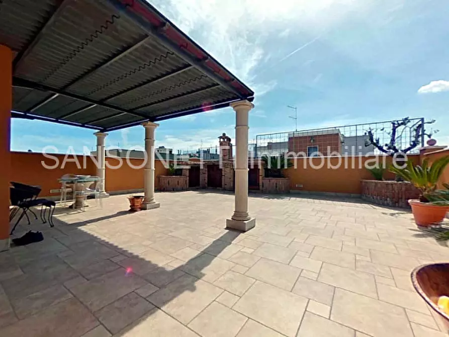 Immagine 29 di Palazzo in vendita  in NIKA a Fasano