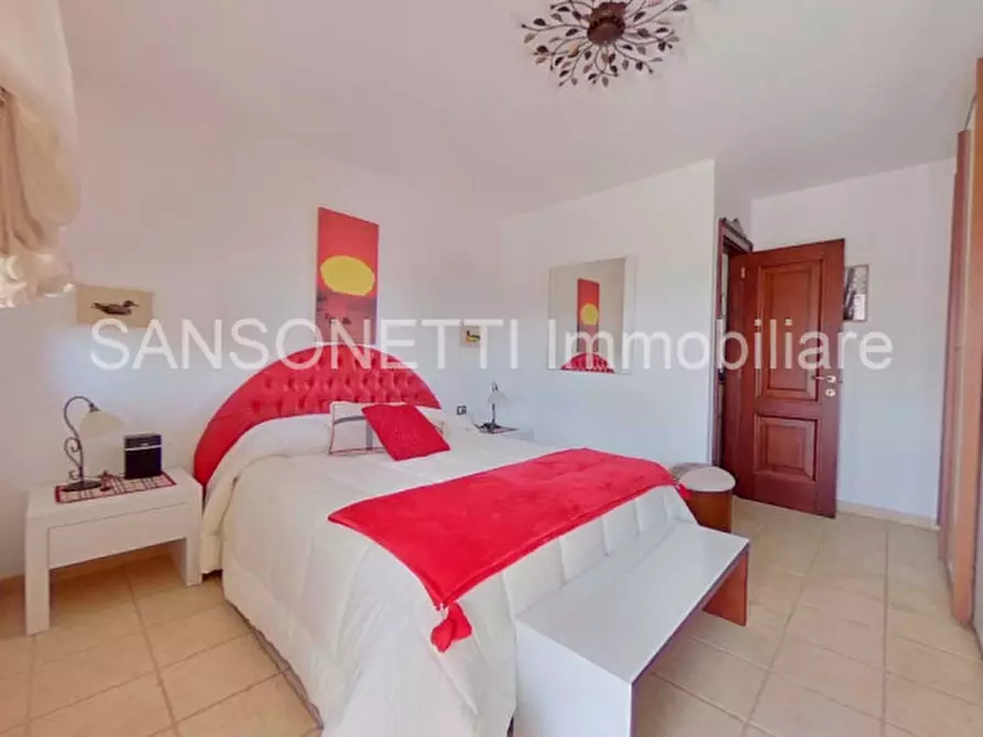 Immagine 30 di Palazzo in vendita  in NIKA a Fasano