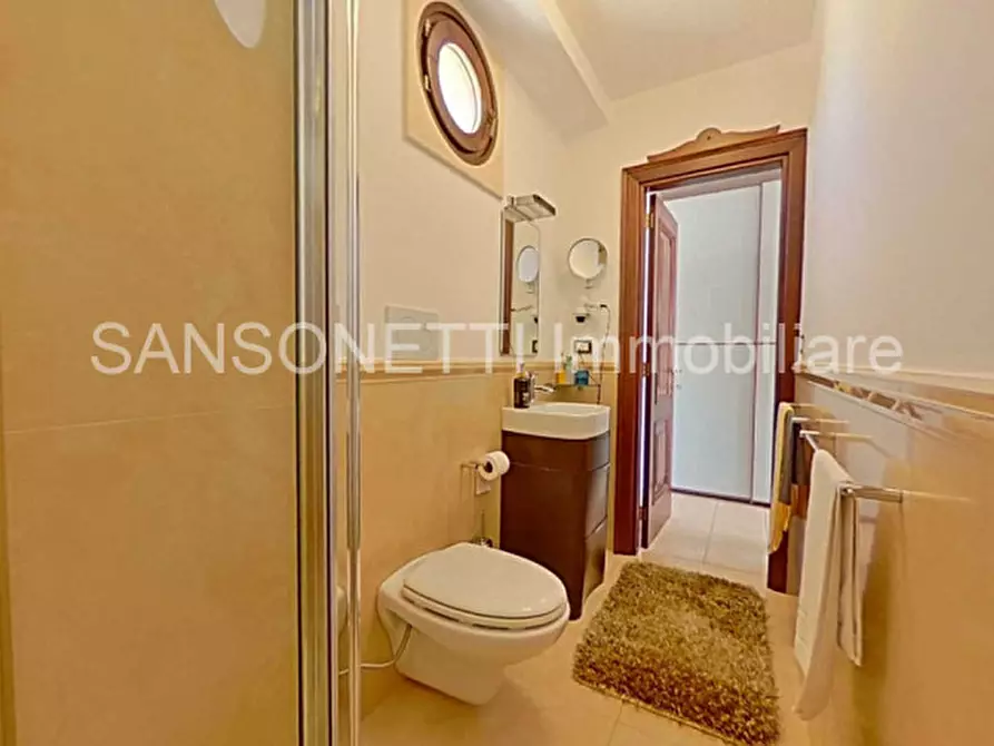 Immagine 34 di Palazzo in vendita  in NIKA a Fasano