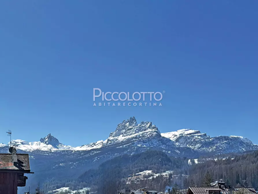 Immagine 3 di Appartamento in vendita  in Località Cademai a Cortina D'ampezzo