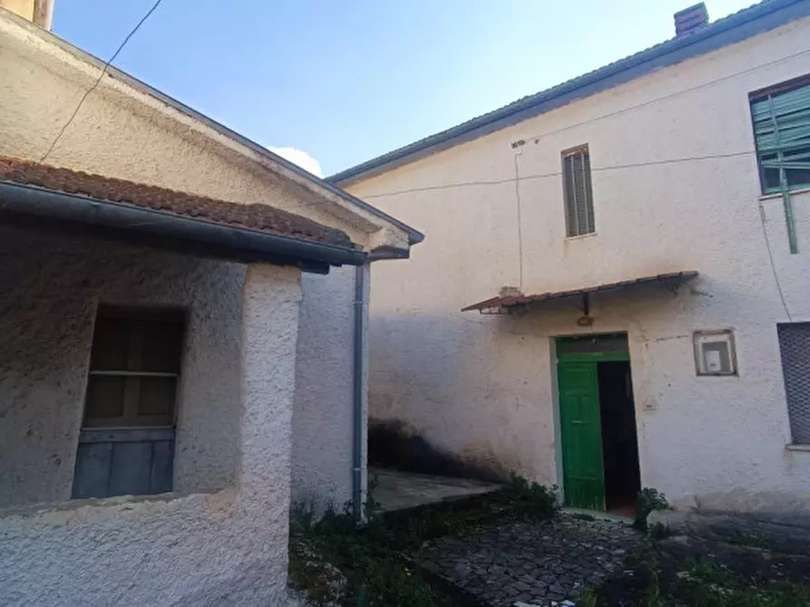 Immagine 1 di Casa bifamiliare in vendita  in via colle mastroianni a Fontechiari