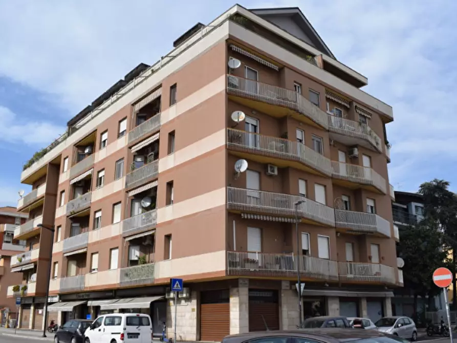 Immagine 1 di Appartamento in vendita  in Via Solferino a Pescara