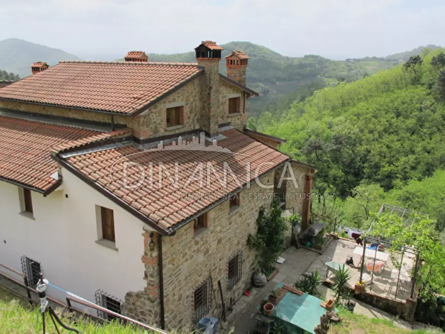 Immagine 1 di Rustico / casale in vendita  a Montecatini Terme