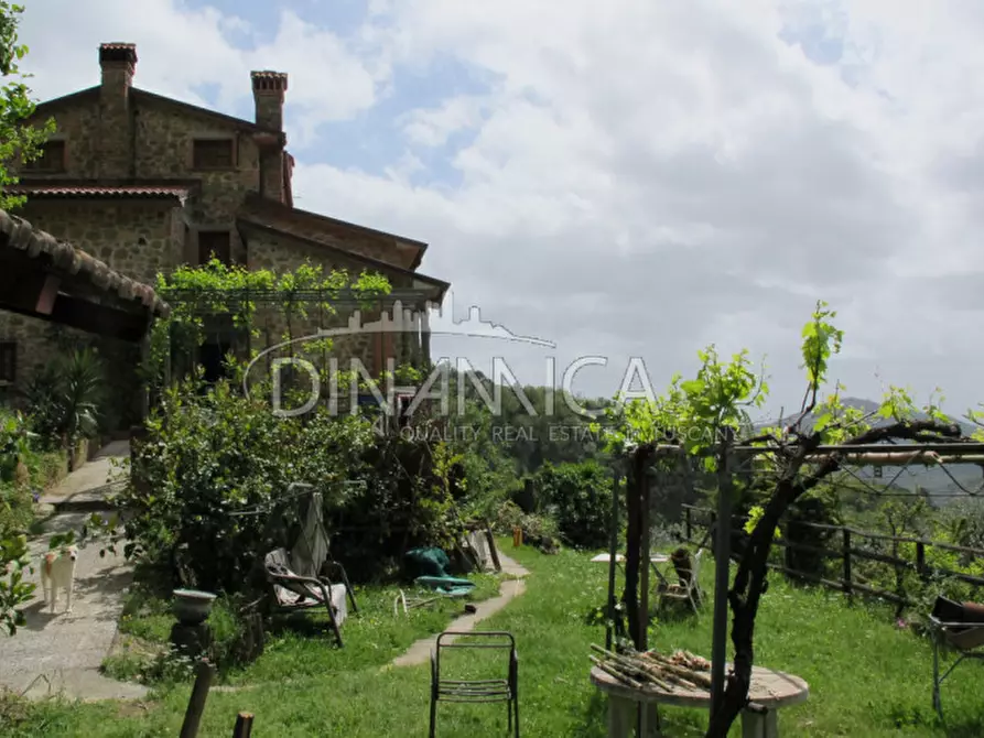 Immagine 2 di Rustico / casale in vendita  a Montecatini Terme