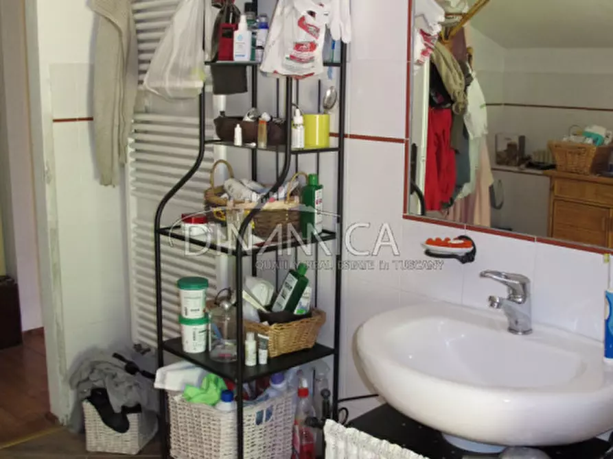 Immagine 26 di Rustico / casale in vendita  a Montecatini Terme