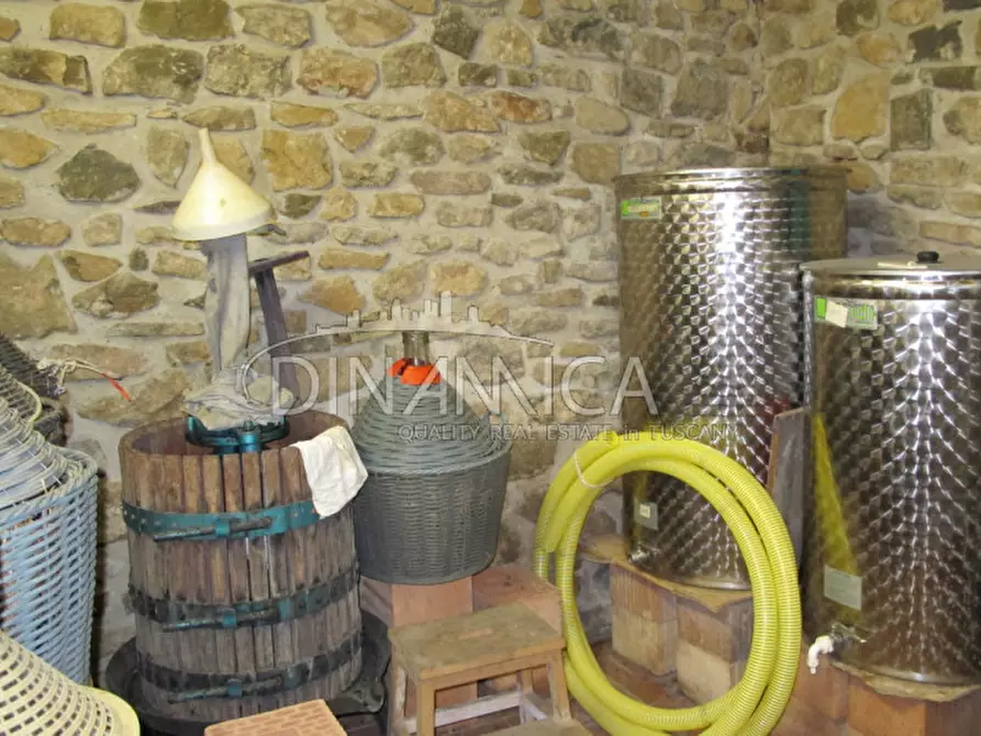 Immagine 48 di Rustico / casale in vendita  a Montecatini Terme