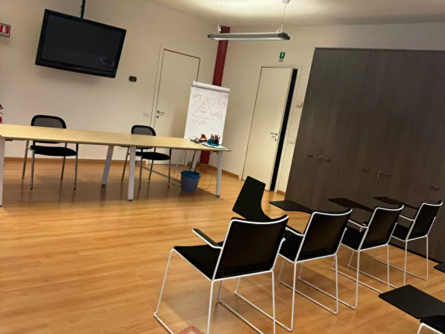 Immagine 8 di Ufficio in affitto  in Via Venezia a Padova