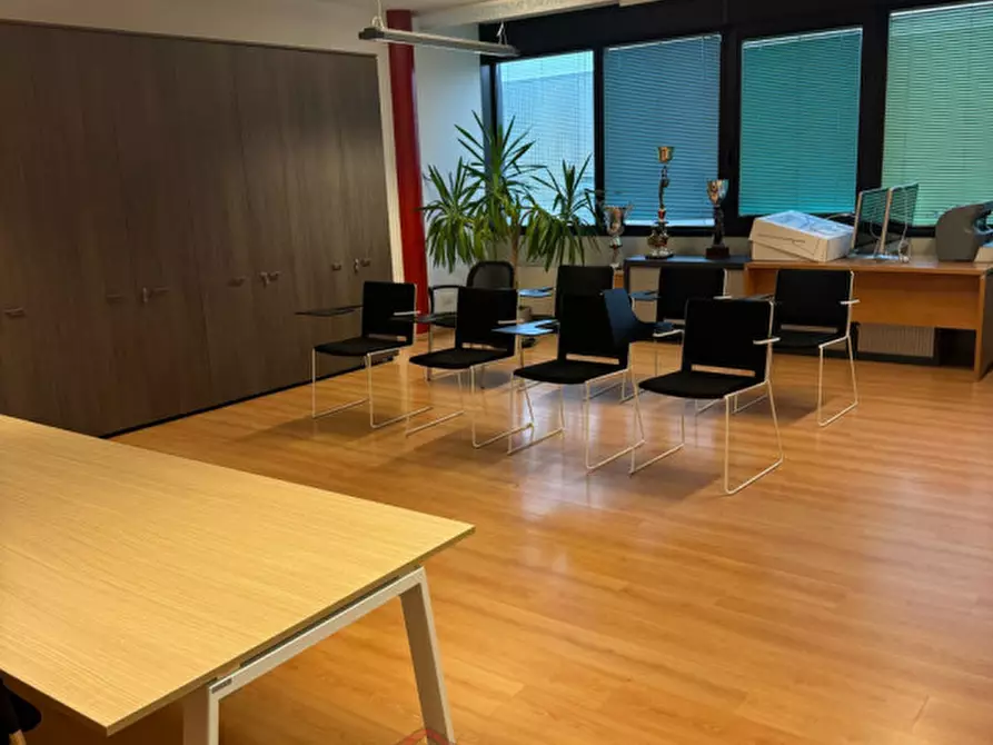 Immagine 9 di Ufficio in affitto  in Via Venezia a Padova