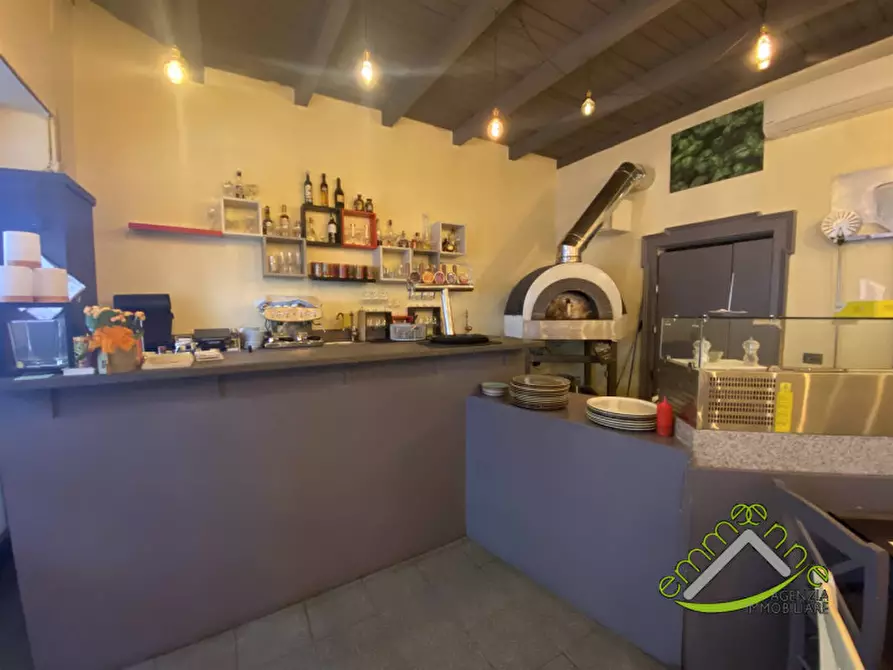 Immagine 3 di Attività commerciale in vendita  a Venezia