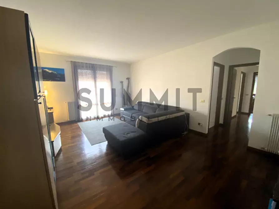 Immagine 1 di Appartamento in vendita  a Schio