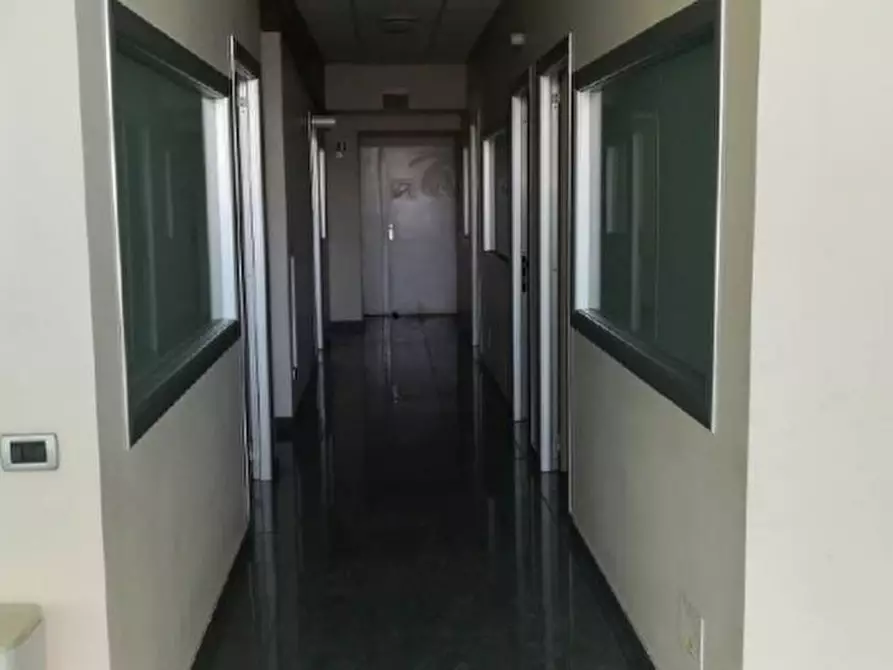 Immagine 4 di Ufficio in vendita  in Via vittorio veneto a Bonate Sotto