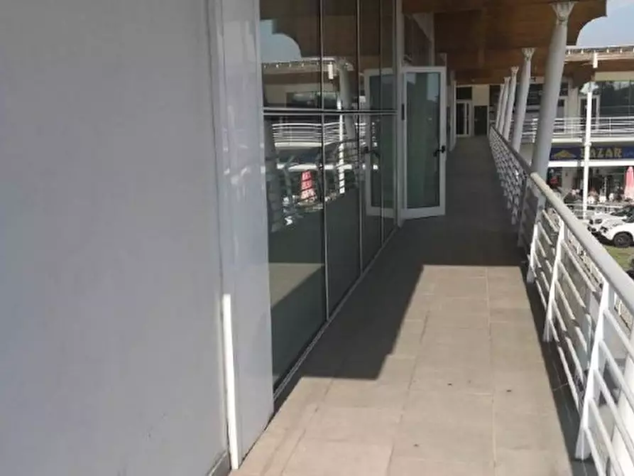 Immagine 6 di Ufficio in vendita  in Via vittorio veneto a Bonate Sotto