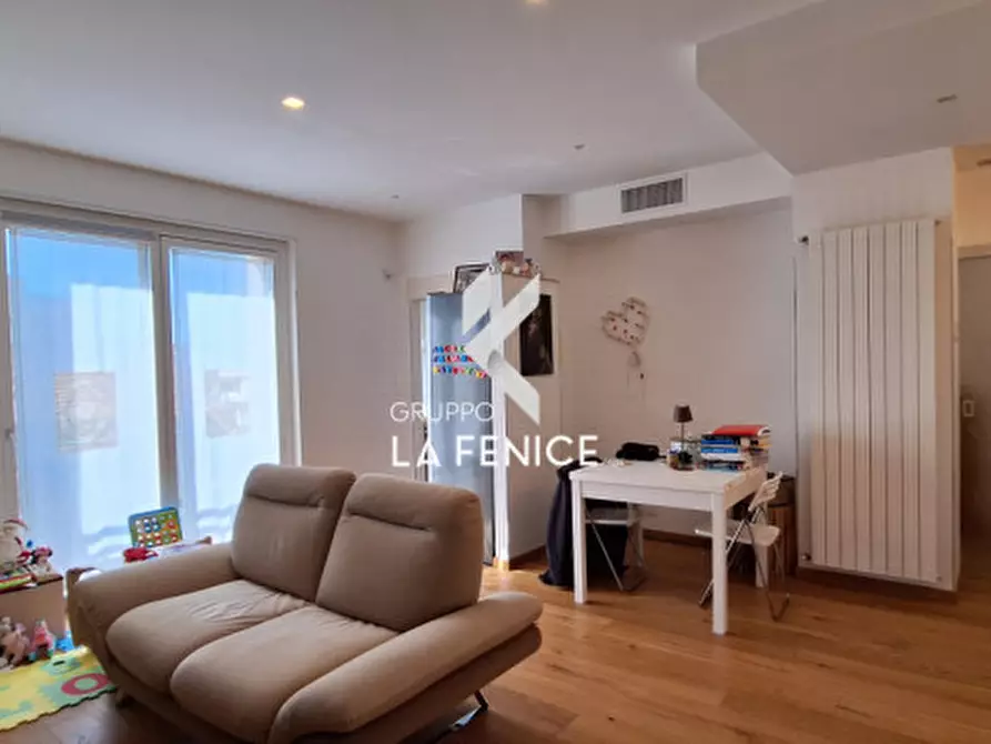 Immagine 10 di Appartamento in vendita  in via Sabotino a Locorotondo