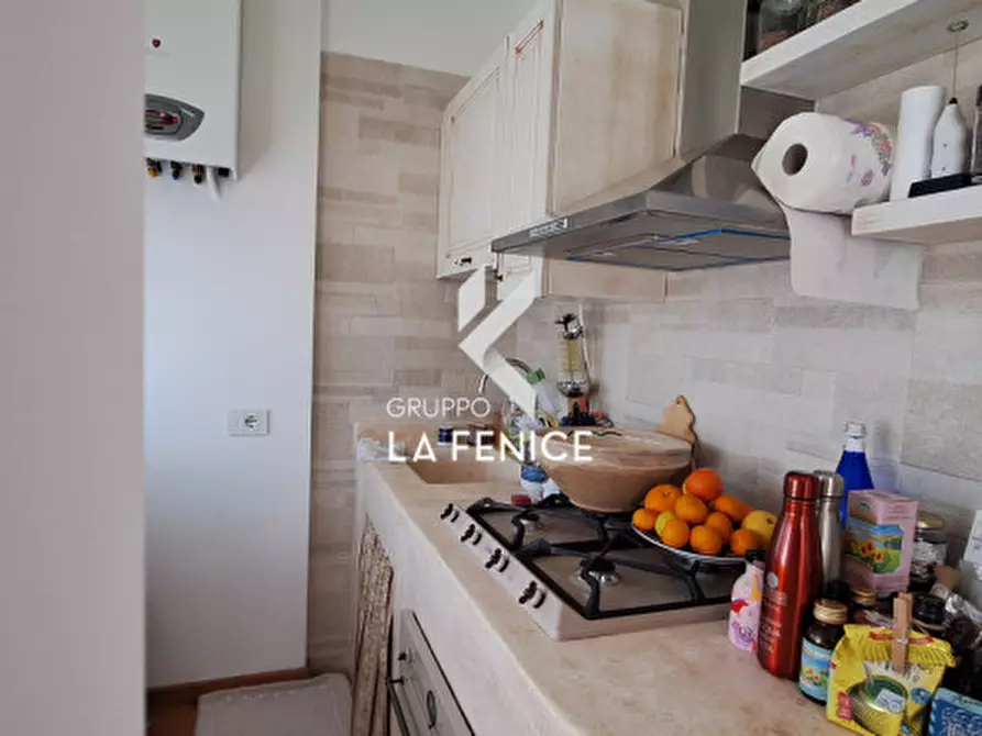 Immagine 16 di Appartamento in vendita  in via Sabotino a Locorotondo