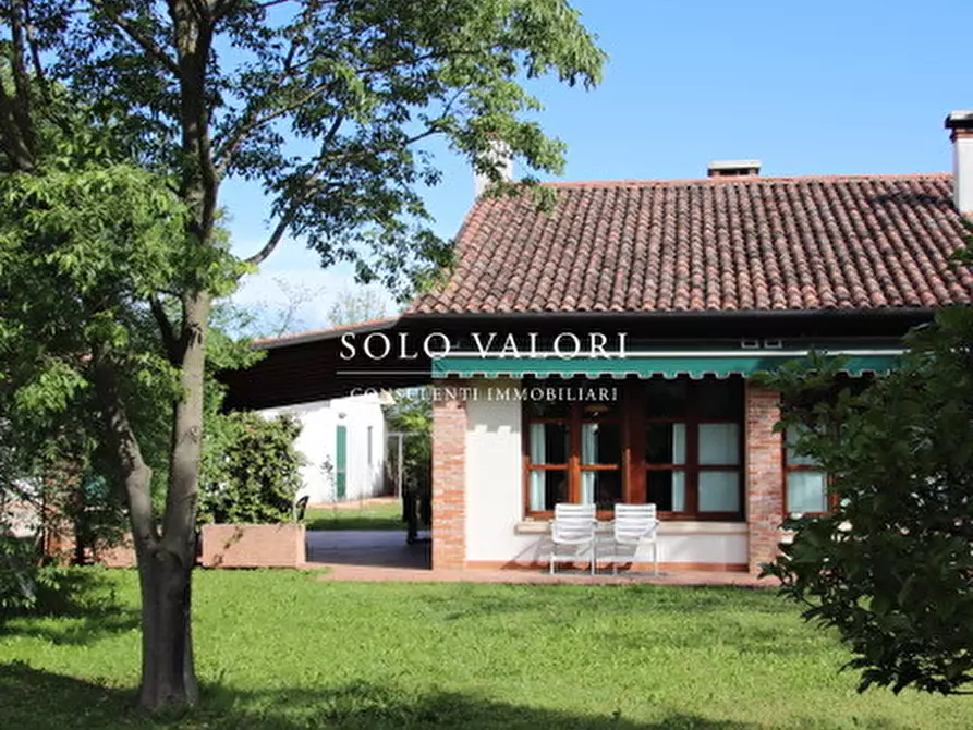 Immagine 12 di Casa indipendente in vendita  a Castelfranco Veneto