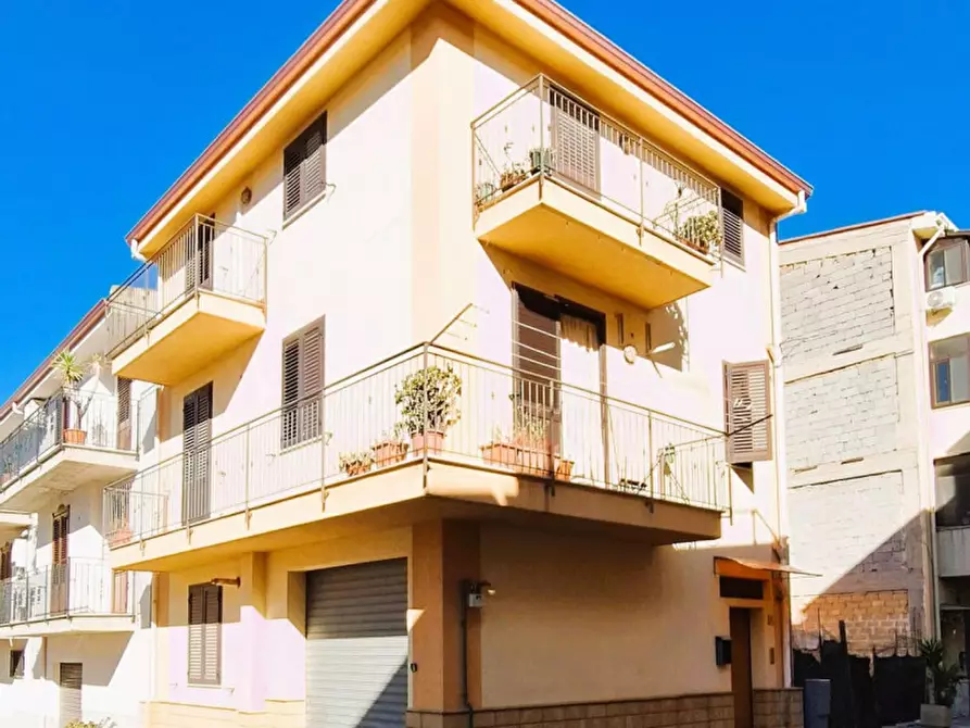 Immagine 1 di Appartamento in vendita  in Via Papa Giovanni XXIII, N. 42 a Altavilla Milicia