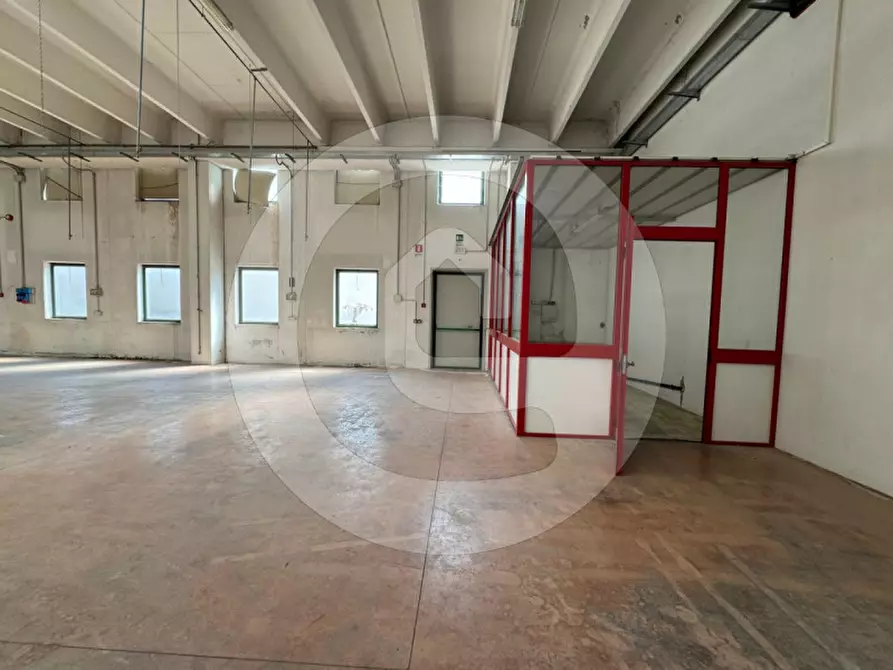 Immagine 4 di Capannone industriale in affitto  a Piombino Dese