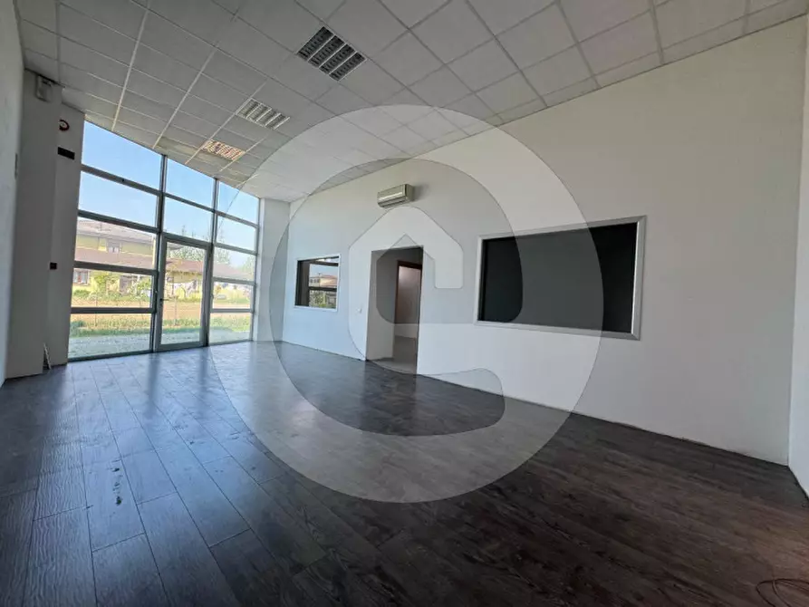 Immagine 8 di Capannone industriale in affitto  a Piombino Dese