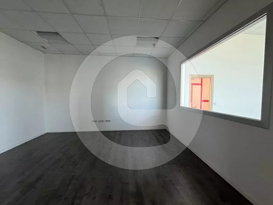 Immagine 10 di Capannone industriale in affitto  a Piombino Dese