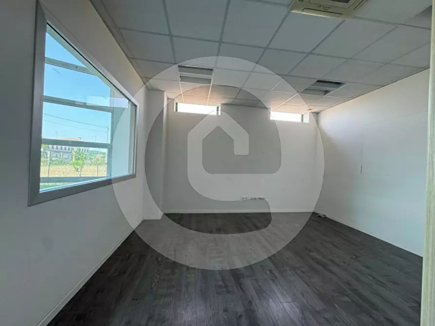 Immagine 11 di Capannone industriale in affitto  a Piombino Dese