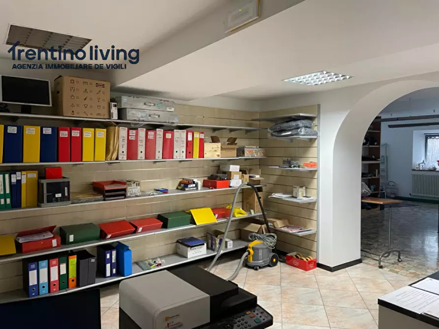 Immagine 3 di Negozio in vendita  in Via Noldin a Salorno .Salurn.