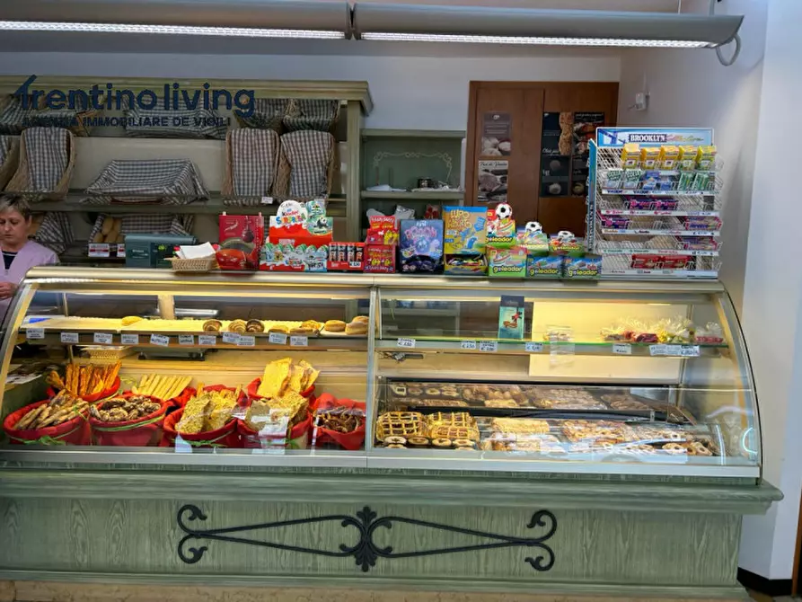 Immagine 15 di Negozio in vendita  in Via Noldin a Salorno .Salurn.