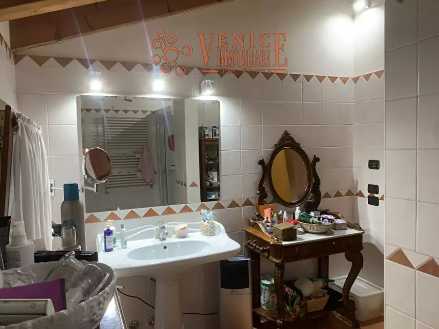 Immagine 8 di Casa indipendente in vendita  a Castelfranco Veneto