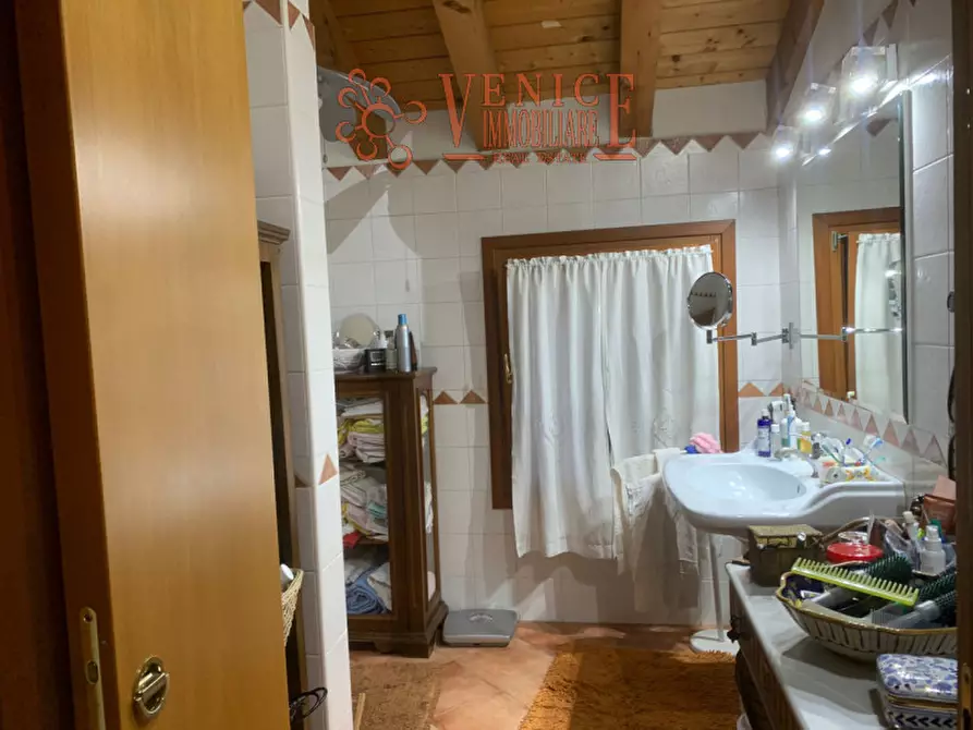 Immagine 14 di Casa indipendente in vendita  a Castelfranco Veneto