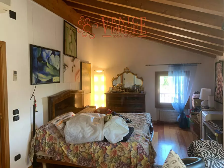 Immagine 17 di Casa indipendente in vendita  a Castelfranco Veneto
